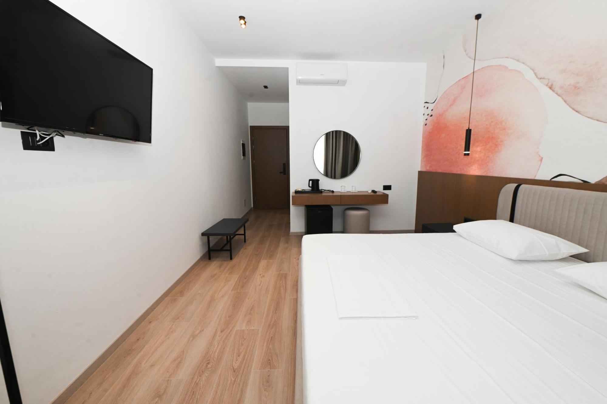 Monun Hotel Ksamil Bagian luar foto