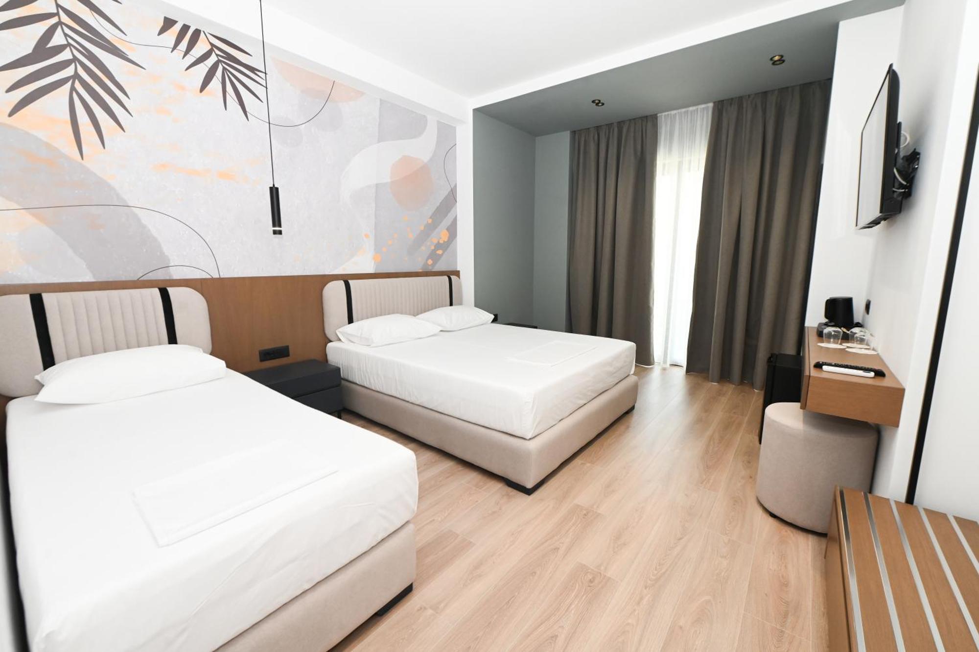 Monun Hotel Ksamil Bagian luar foto