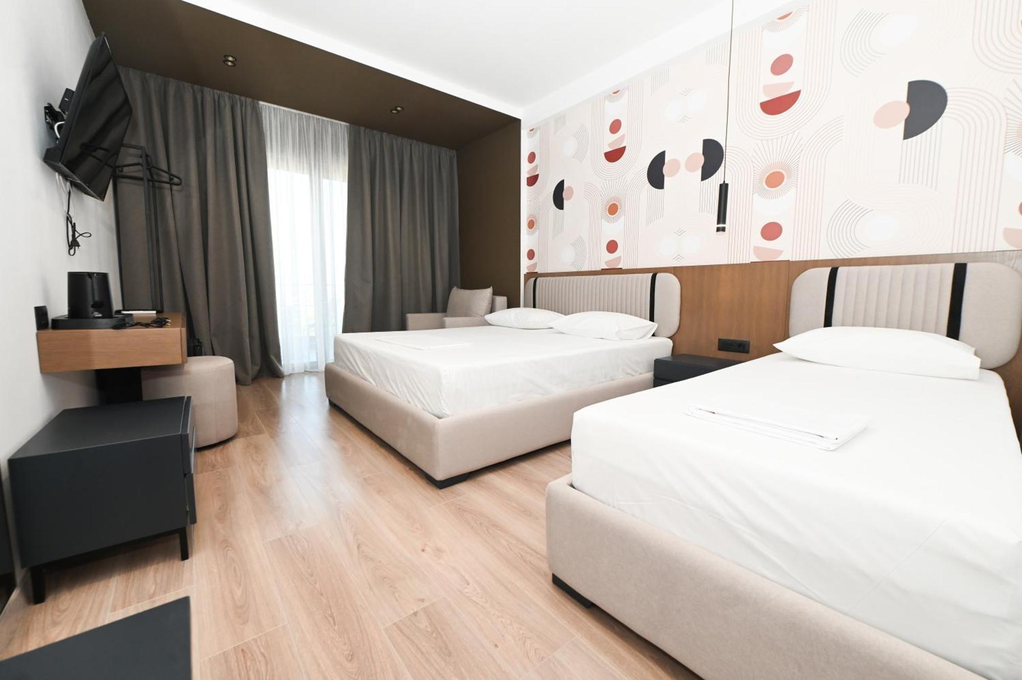 Monun Hotel Ksamil Bagian luar foto