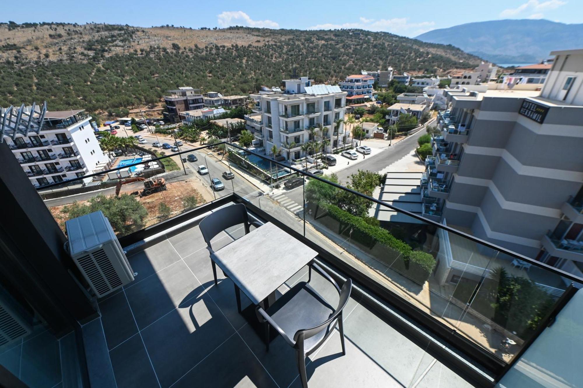 Monun Hotel Ksamil Bagian luar foto